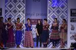 Model walk the ramp for Payal Pratap Show at Wills Lifestyle India Fashion Week 2012 day 1 on 6th Oct 2012 (1).JPG